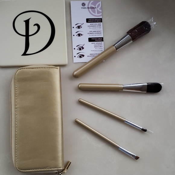 Yves Rocher Makeup Brush 5 Piece Bundle w/ Travel Case NWT - Picture 7 of 7